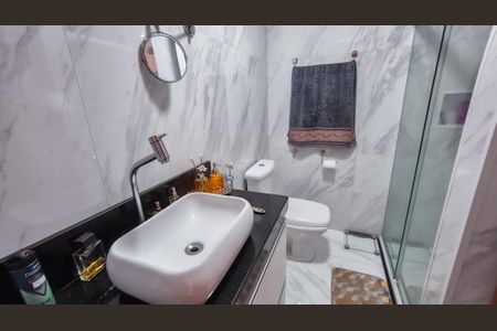 Apartamento à venda com 136m², 3 quartos e 1 vagaBanheiro Quarto 2