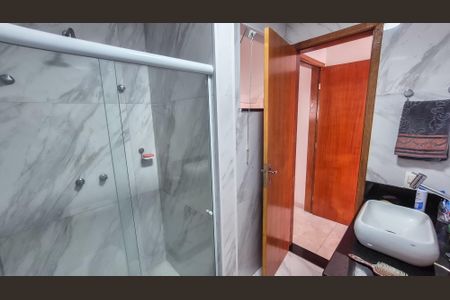 Apartamento à venda com 136m², 3 quartos e 1 vagaBanheiro Quarto 2