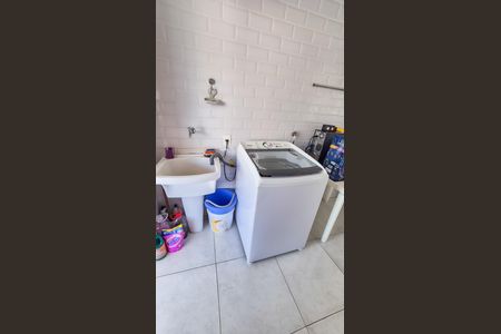 Apartamento à venda com 136m², 3 quartos e 1 vagaÁrea de Serviço