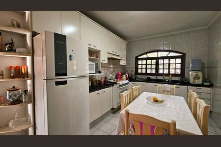 Casa à venda com 3 quartos, 224m² em Jardim Molinari, Jundiaí
