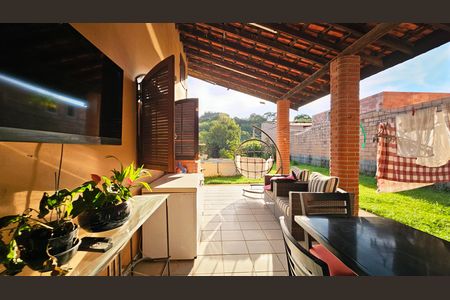 Casa à venda com 224m², 3 quartos e 5 vagas