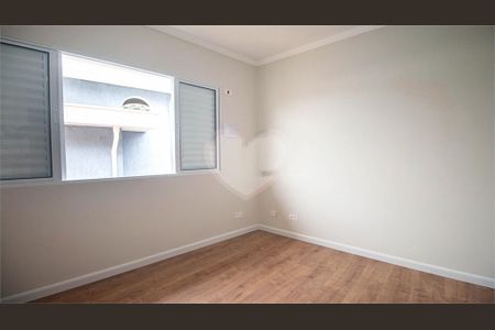 Casa à venda com 240m², 4 quartos e sem vaga