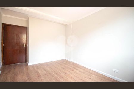 Casa à venda com 240m², 4 quartos e sem vaga