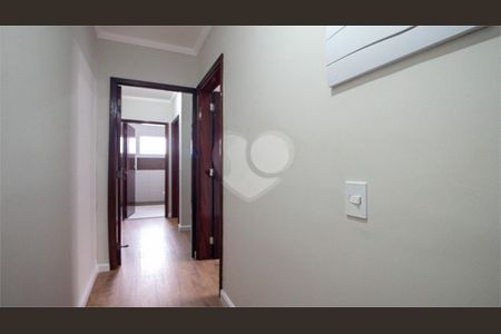 Casa à venda com 240m², 4 quartos e sem vaga
