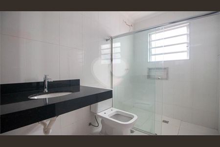 Casa à venda com 240m², 4 quartos e sem vaga