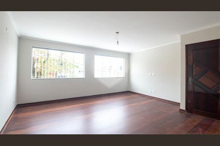 Casa à venda com 4 quartos, 240m² em Jardim Peri Peri, São Paulo