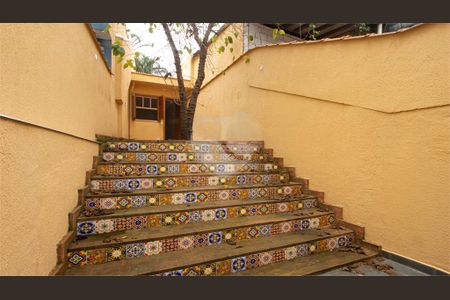 Casa à venda com 240m², 4 quartos e sem vaga