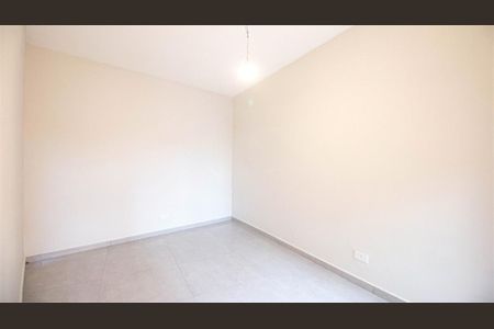 Casa à venda com 4 quartos, 240m² em Jardim Peri Peri, São Paulo