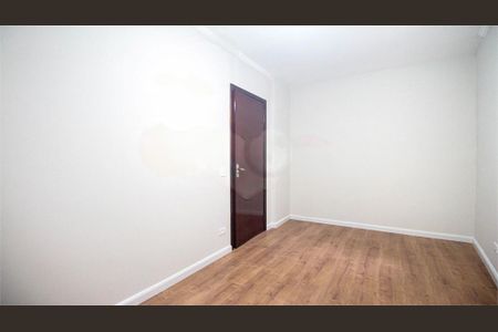 Casa à venda com 4 quartos, 240m² em Jardim Peri Peri, São Paulo