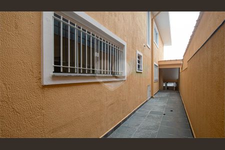 Casa à venda com 240m², 4 quartos e sem vaga