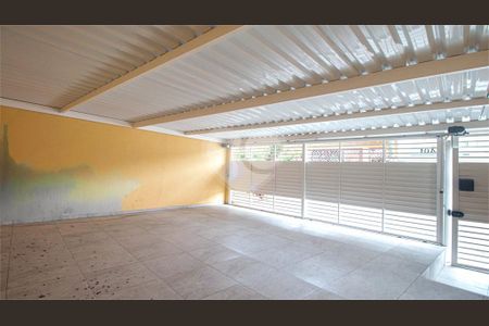 Casa à venda com 240m², 4 quartos e sem vaga