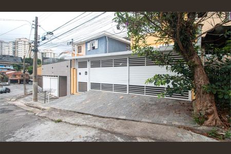 Casa à venda com 240m², 4 quartos e sem vaga