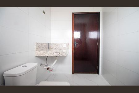 Casa à venda com 240m², 4 quartos e sem vaga