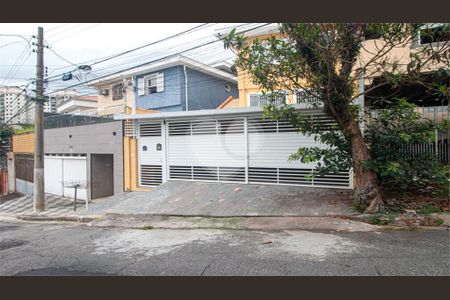 Casa à venda com 240m², 4 quartos e sem vaga