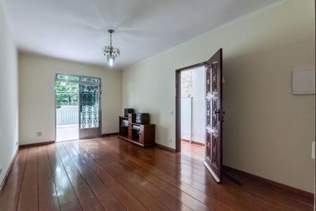 Casa à venda com 3 quartos, 180m² em Parque Monteiro Soares, São Paulo