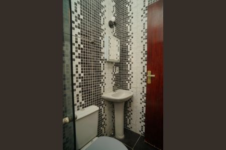 Casa para alugar com 72m², 2 quartos e 3 vagasBanheiro Social