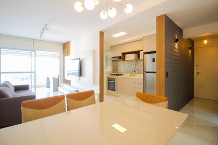 Apartamento à venda com 102m², 3 quartos e 1 vaga Apartamento à venda com 102m², 3 quartos e 1 vagaSala