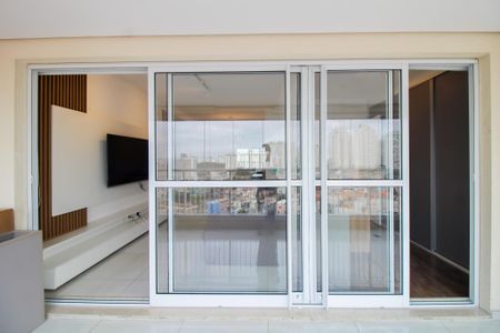 Apartamento à venda com 102m², 3 quartos e 1 vaga Apartamento à venda com 102m², 3 quartos e 1 vagaVaranda