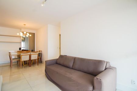 Apartamento à venda com 102m², 3 quartos e 1 vaga Apartamento à venda com 102m², 3 quartos e 1 vagaSala