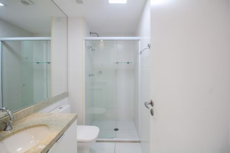 Apartamento à venda com 102m², 3 quartos e 1 vaga Apartamento à venda com 102m², 3 quartos e 1 vagaBanheiro