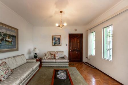 Casa à venda com 4 quartos, 226m² em Vila Isa, São Paulo