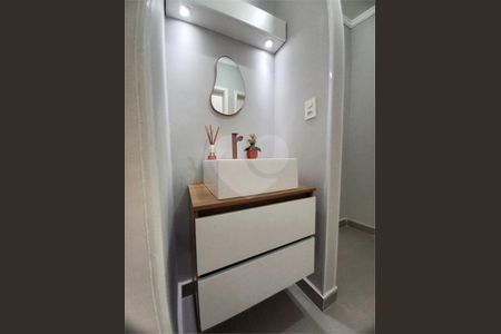 Casa à venda com 3 quartos, 85m² em Vila Castelo, São Paulo