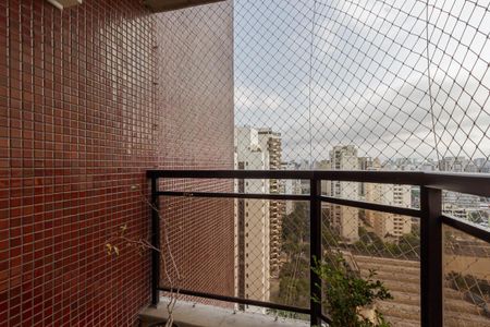 Apartamento à venda com 120m², 4 quartos e 2 vagas Apartamento à venda com 120m², 4 quartos e 2 vagasSacada do Quarto