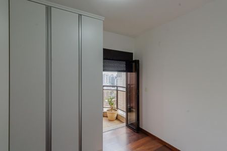 Apartamento à venda com 120m², 4 quartos e 2 vagas Apartamento à venda com 120m², 4 quartos e 2 vagasQuarto 4
