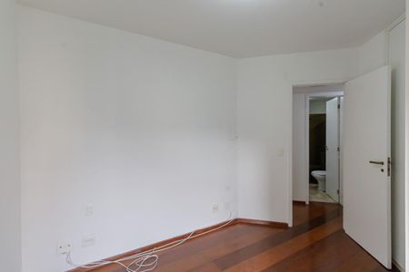 Apartamento à venda com 120m², 4 quartos e 2 vagas Apartamento à venda com 120m², 4 quartos e 2 vagasQuarto 3