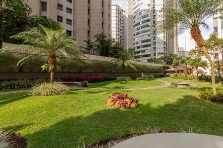 Apartamento à venda com 120m², 4 quartos e 2 vagas Apartamento à venda com 120m², 4 quartos e 2 vagasÁrea Comum