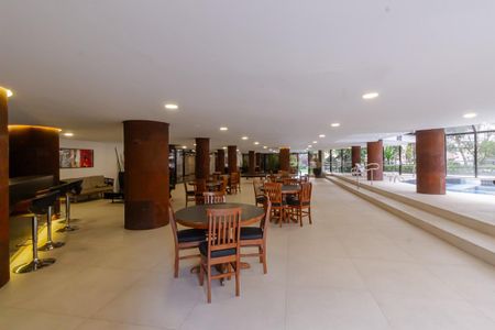 Apartamento à venda com 120m², 4 quartos e 2 vagas Apartamento à venda com 120m², 4 quartos e 2 vagasÁrea comum - Salão de festas