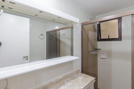 Apartamento à venda com 120m², 4 quartos e 2 vagas Apartamento à venda com 120m², 4 quartos e 2 vagasBanheiro