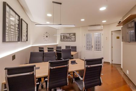 Apartamento à venda com 120m², 4 quartos e 2 vagas Apartamento à venda com 120m², 4 quartos e 2 vagasÁrea Comum