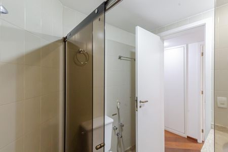 Apartamento à venda com 120m², 4 quartos e 2 vagas Apartamento à venda com 120m², 4 quartos e 2 vagasBanheiro