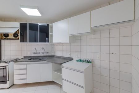 Apartamento à venda com 120m², 4 quartos e 2 vagas Apartamento à venda com 120m², 4 quartos e 2 vagasCozinha