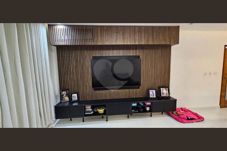 Casa à venda com 3 quartos, 130m² em Vila Mazzei, São Paulo