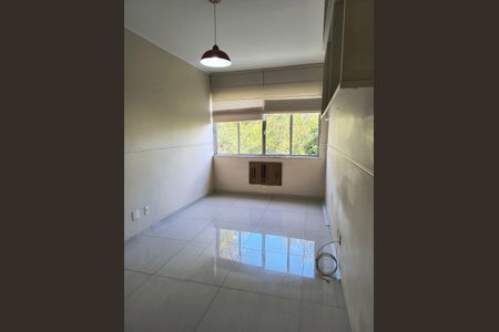 Apartamento à venda com 80m², 3 quartos e sem vaga