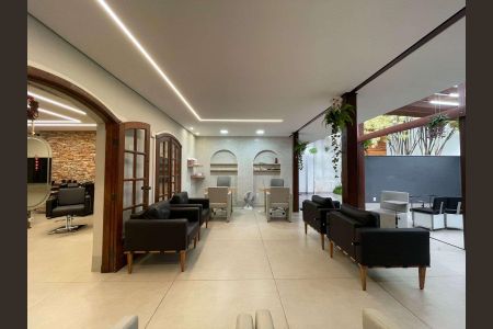 Casa à venda com 3 quartos, 270m² em Ouro Preto, Belo Horizonte