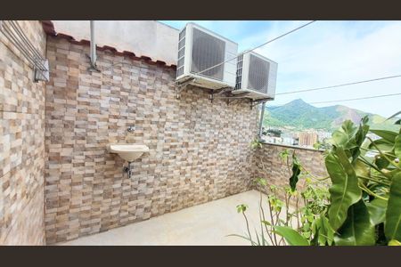 Apartamento à venda com 64m², 2 quartos e 1 vaga