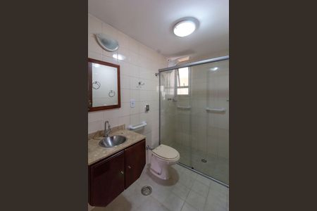Banheiro social de apartamento à venda com 3 quartos, 86m² em Vila Moreira, Guarulhos
