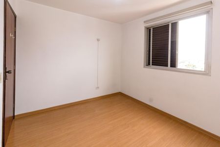 Apartamento à venda com 86m², 3 quartos e 2 vagasQuarto 2