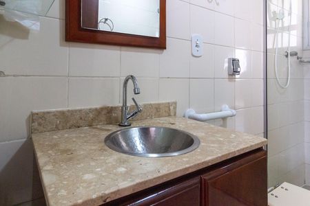 Apartamento à venda com 86m², 3 quartos e 2 vagasBanheiro social