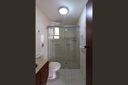 Banheiro social de apartamento à venda com 3 quartos, 86m² em Vila Moreira, Guarulhos