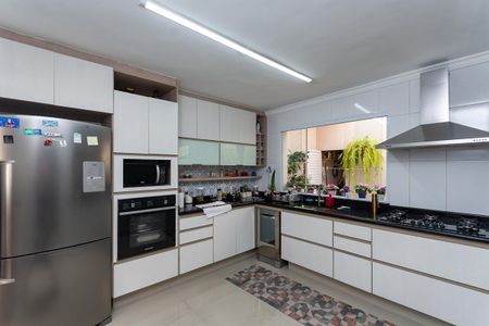 Casa para alugar com 230m², 2 quartos e 2 vagasCozinha Americana