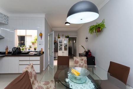 Casa para alugar com 230m², 2 quartos e 2 vagasSala de Jantar