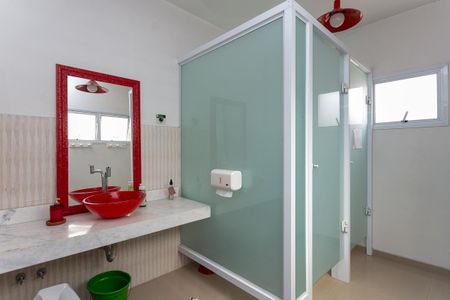 Casa para alugar com 230m², 2 quartos e 2 vagasBanheiro do Salão Supeiror