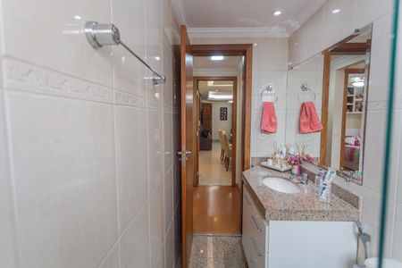 Apartamento para alugar com 170m², 3 quartos e 2 vagas Apartamento para alugar com 170m², 3 quartos e 2 vagasBanheiro Social
