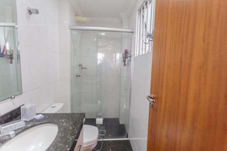Banheiro da Suíte de apartamento para alugar com 3 quartos, 170m² em Sagrada Família, Belo Horizonte