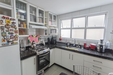 Apartamento para alugar com 170m², 3 quartos e 2 vagas Apartamento para alugar com 170m², 3 quartos e 2 vagasCozinha