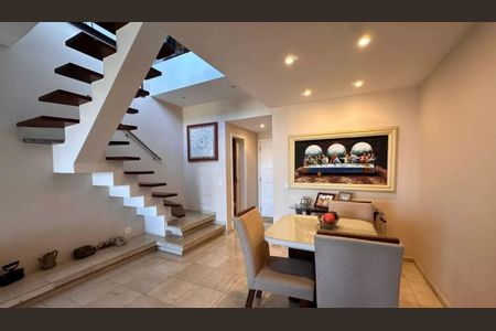 Apartamento à venda com 3 quartos, 240m² em Barra da Tijuca, Rio de Janeiro